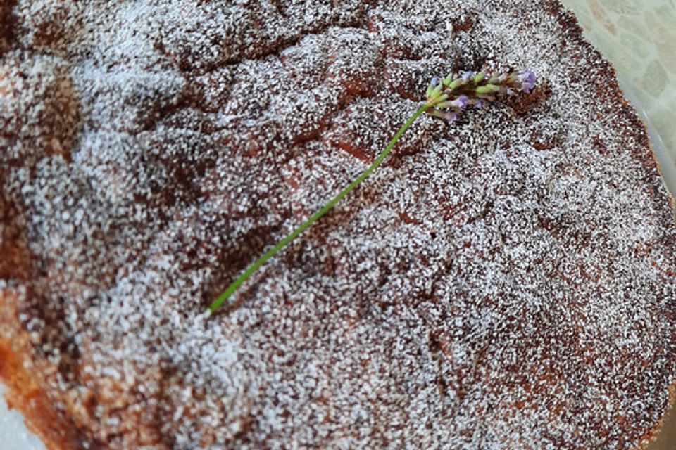 Lavendel-Kuchen mit Äpfeln