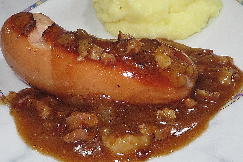 Bratwurst mit Apfel-Zwiebelsauce