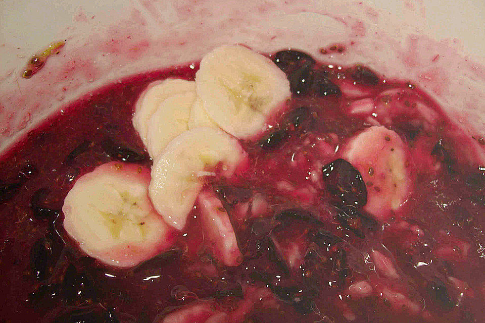 Schwarze Johannisbeermarmelade mit Banane