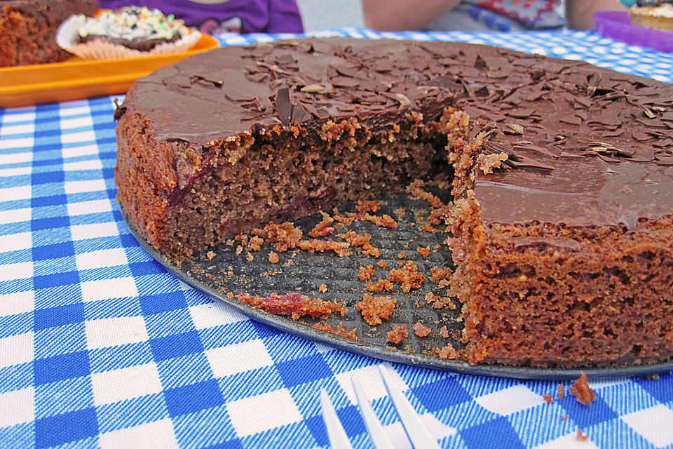 Kirschschokokuchen mit Rum-Aroma