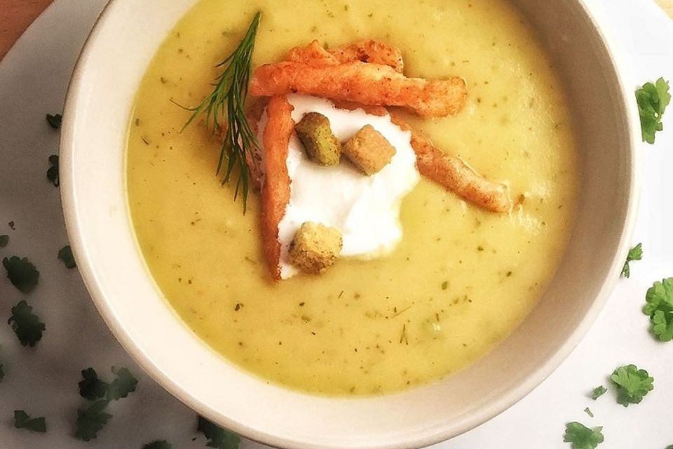 Feine Kartoffelsuppe mit Lachs