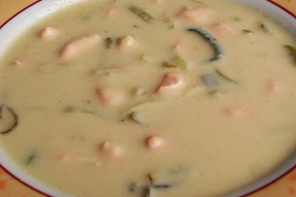 Feine Kartoffelsuppe mit Lachs