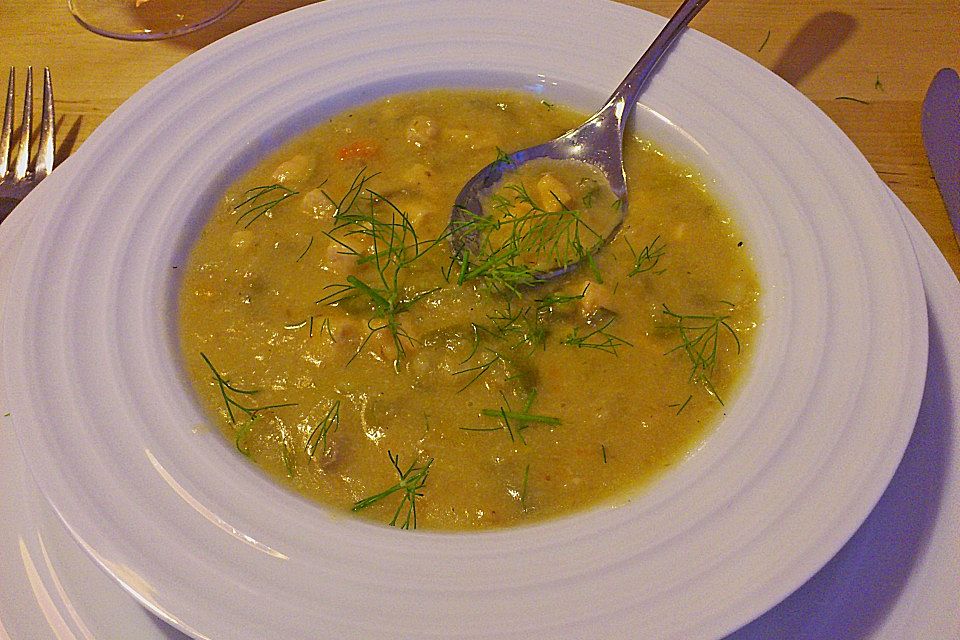 Feine Kartoffelsuppe mit Lachs