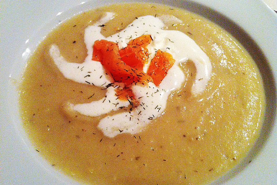 Feine Kartoffelsuppe mit Lachs