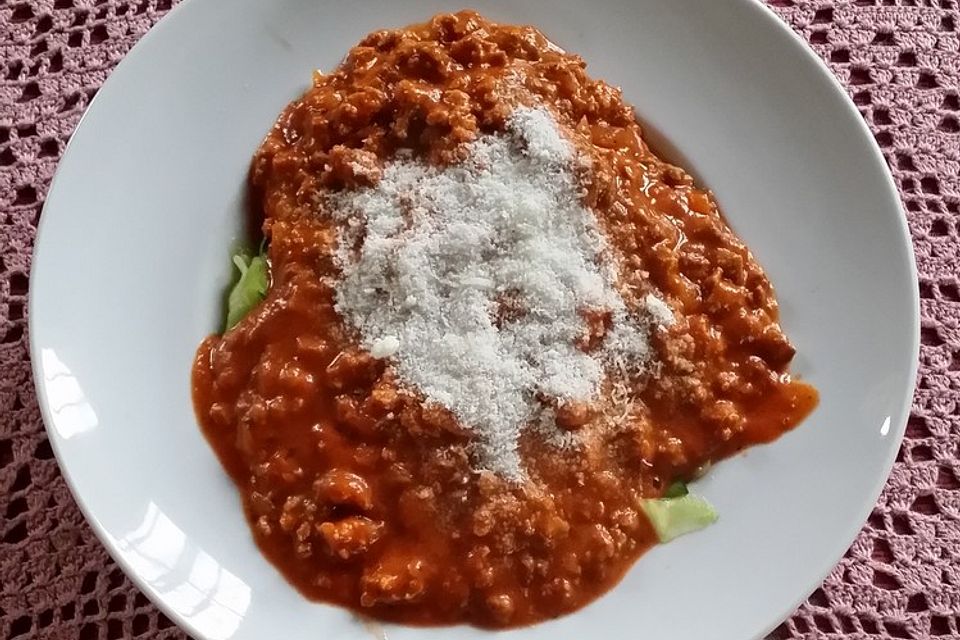 Zucchinispaghetti mit Bolognese