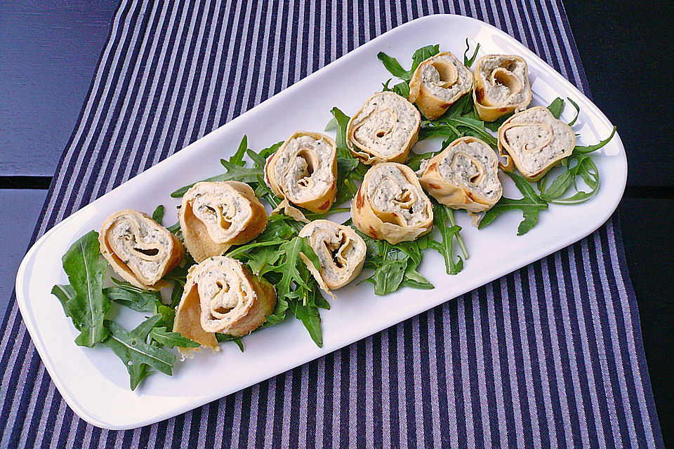 Forellen - Pfannkuchenröllchen mit Bärlauch