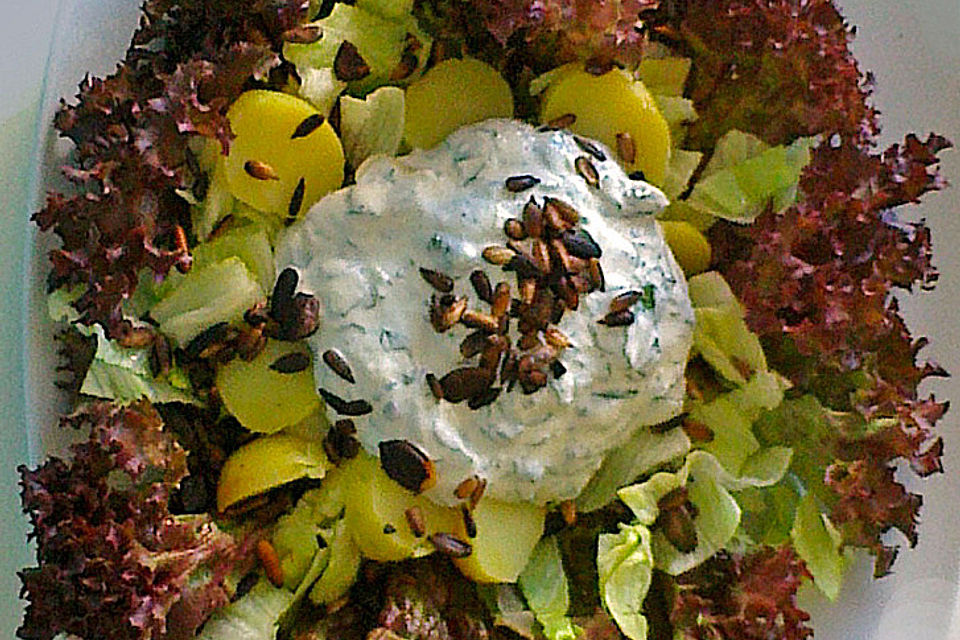 Kartoffelsalat mit Basilikum-Creme