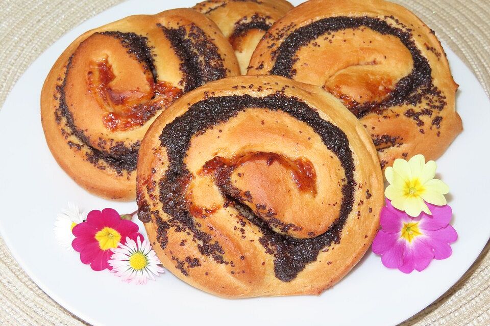 Mohnschnecken mit Marmelade