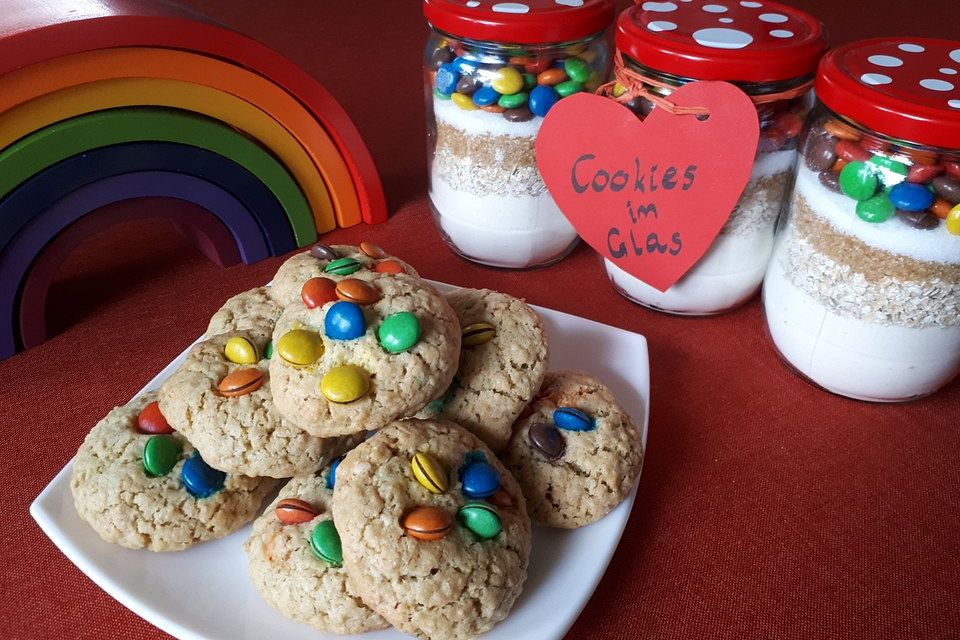 Bunte Cookies als Backmischung