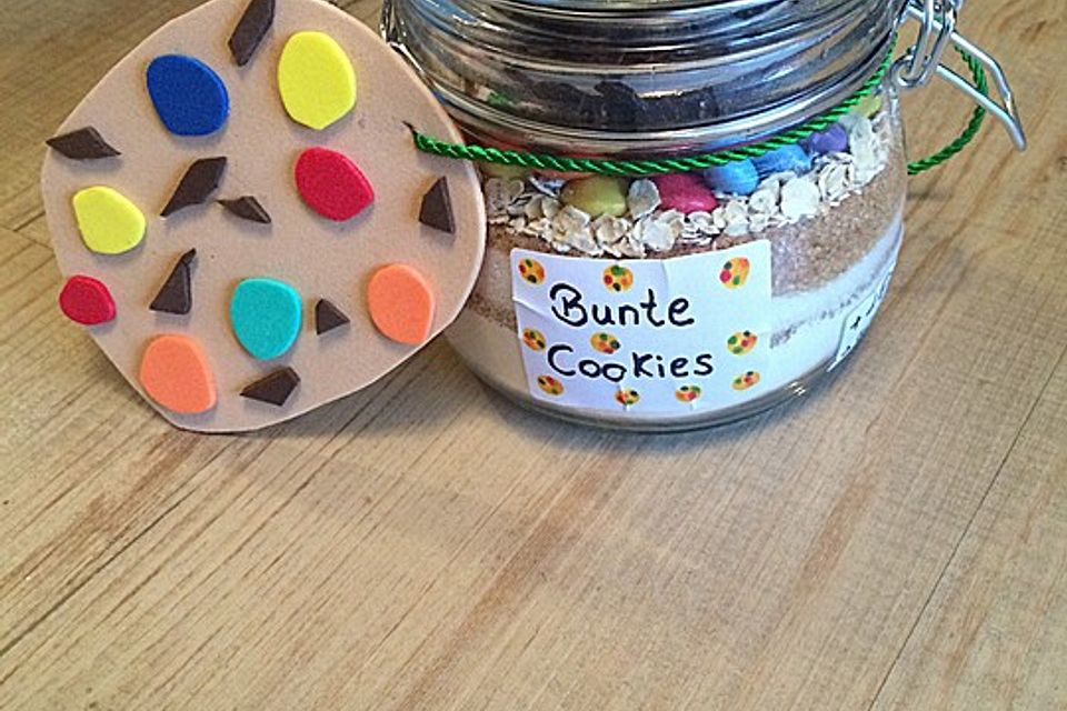 Bunte Cookies als Backmischung