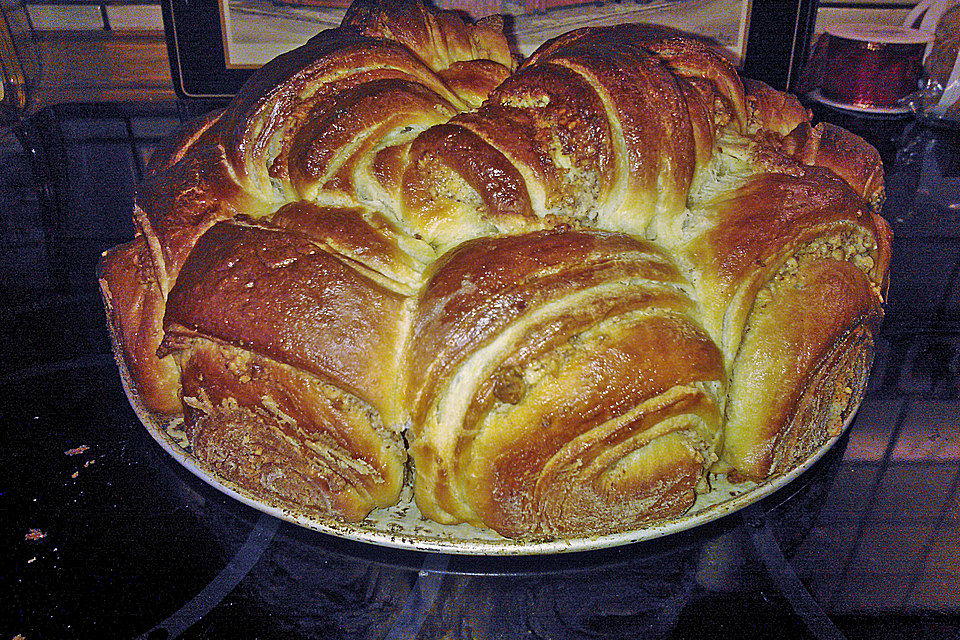 Butter Bread mit Nussfüllung