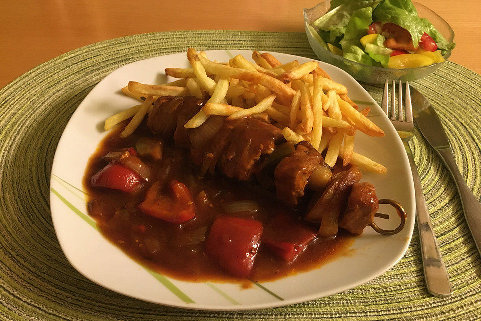 Schaschlik mit selbstgemachter Schaschliksoße