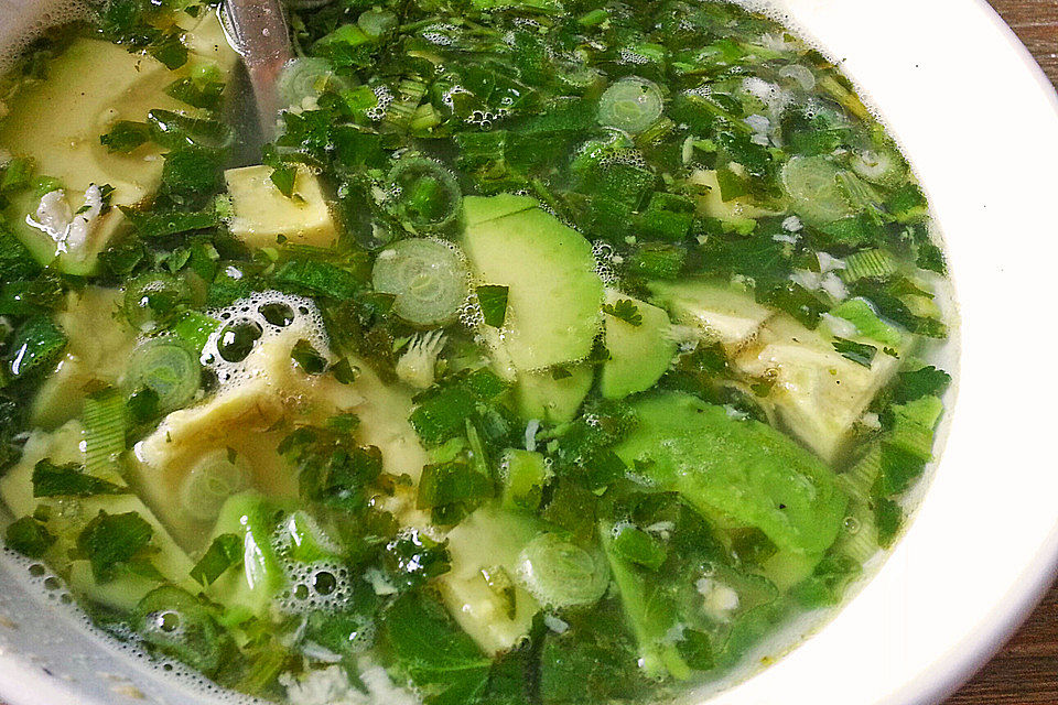 Avocado-Hühnchen-Suppe