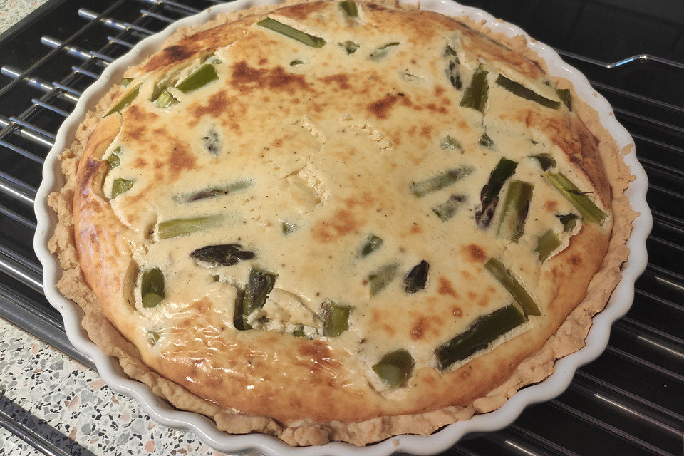 Spargelquiche mit Ziegenkäse