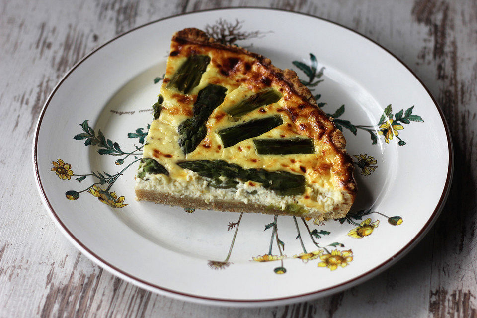 Spargelquiche mit Ziegenkäse