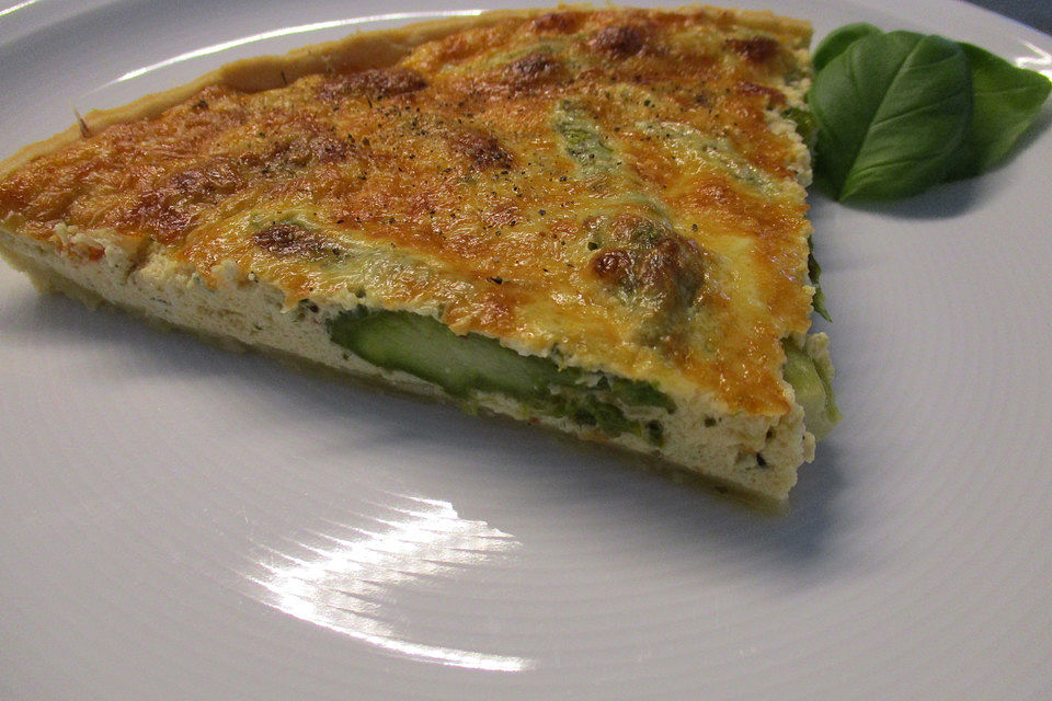 Spargelquiche mit Ziegenkäse