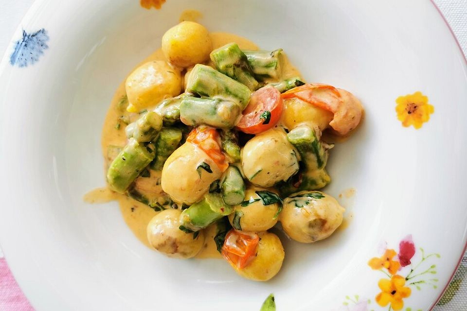 Gnocchi mit grünem Spargel