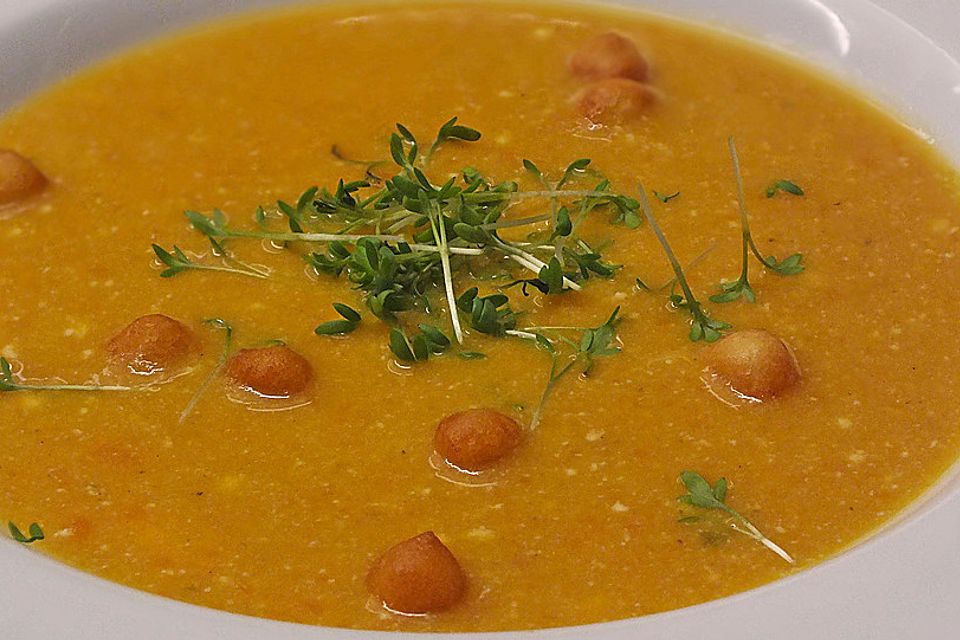 Fruchtige Möhren-Linsen-Suppe