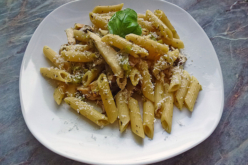 Penne mit Kräuterseitlingen