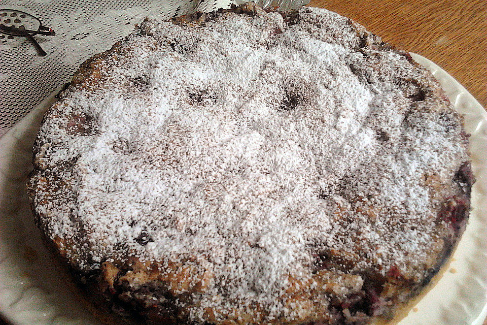 Obsttorte mit Makronendecke