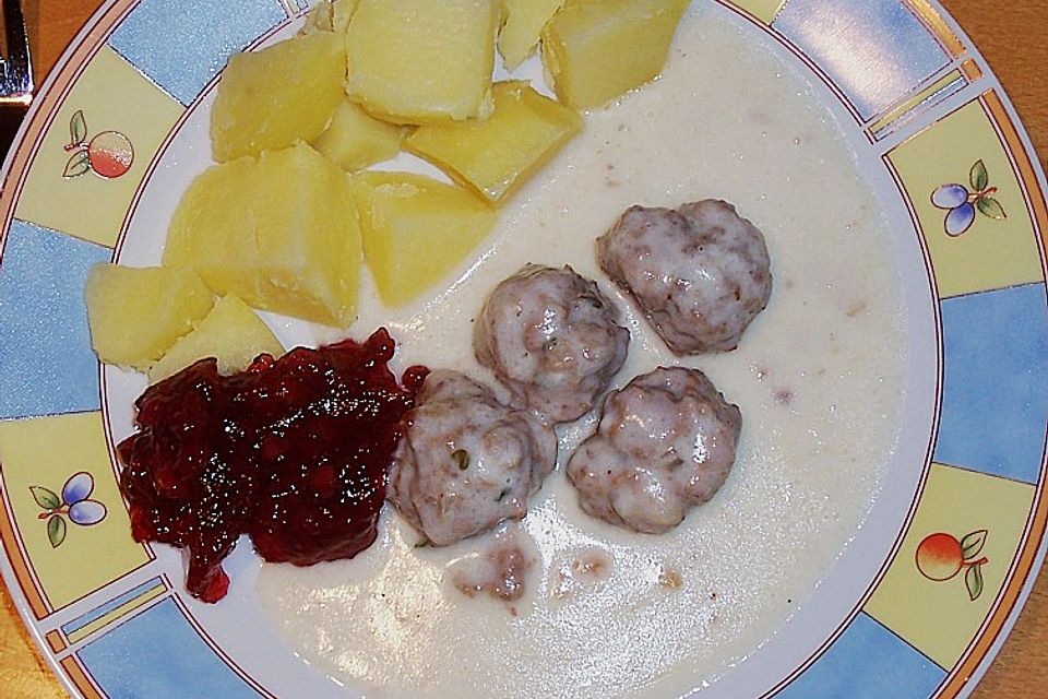 Fleischklößchen mit Sahnesoße