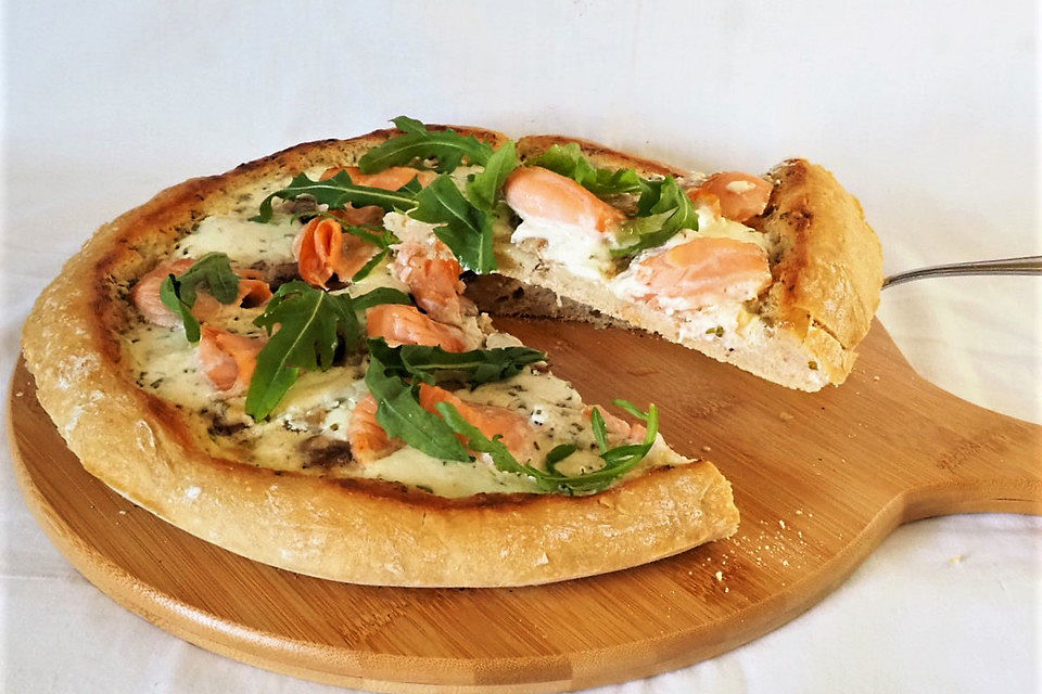 Lachs - Champignon Pizza