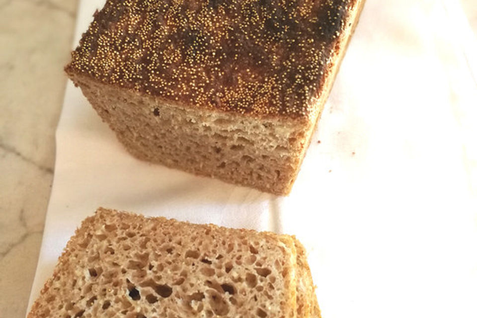 Amaranth-Hirse-Dinkel-Brot