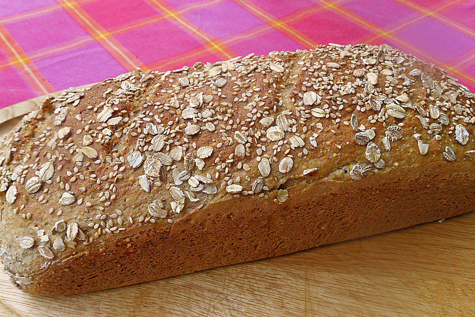 Amaranth-Hirse-Dinkel-Brot