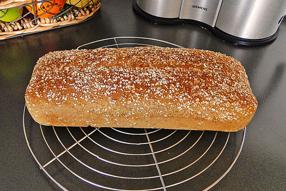 Amaranth-Hirse-Dinkel-Brot