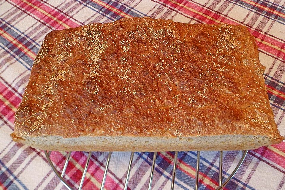 Amaranth-Hirse-Dinkel-Brot