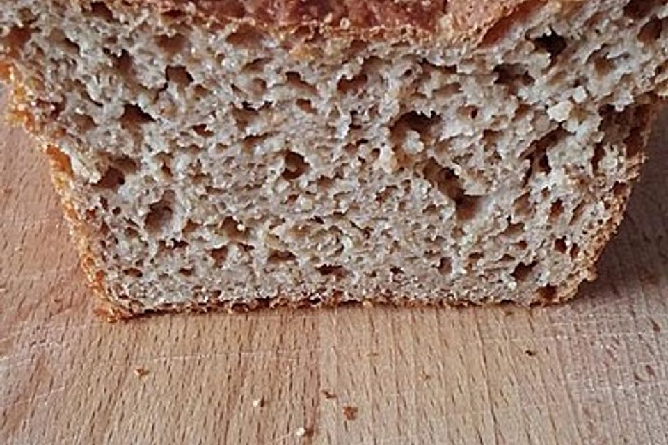 Amaranth-Hirse-Dinkel-Brot