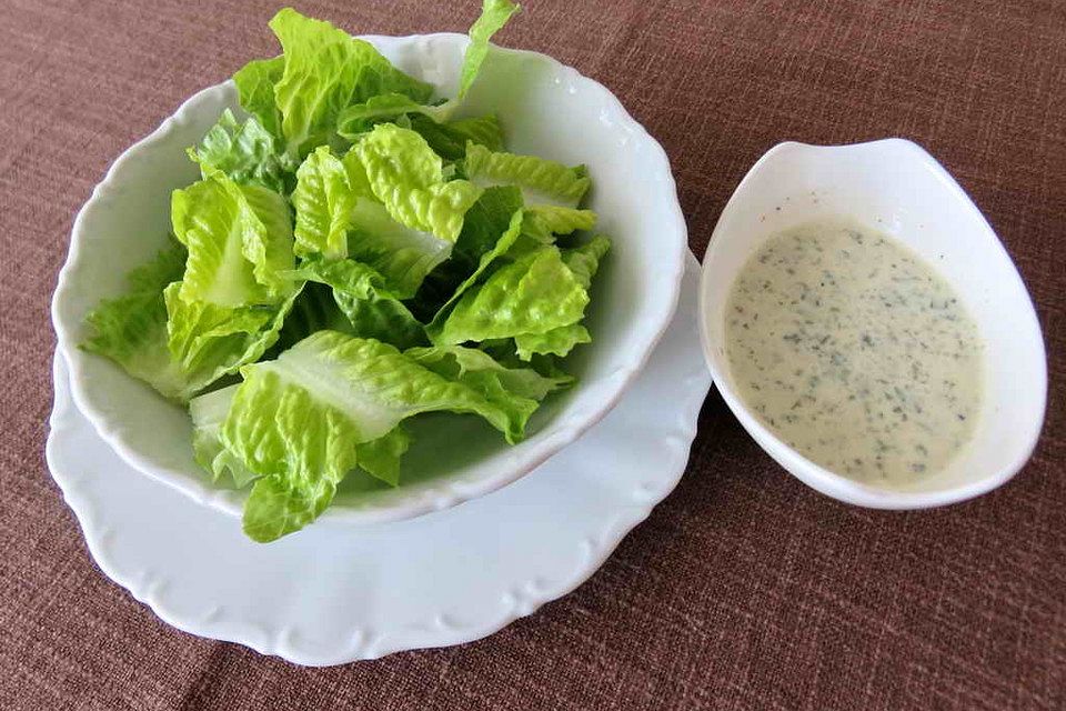 Salat - Sahnesauce