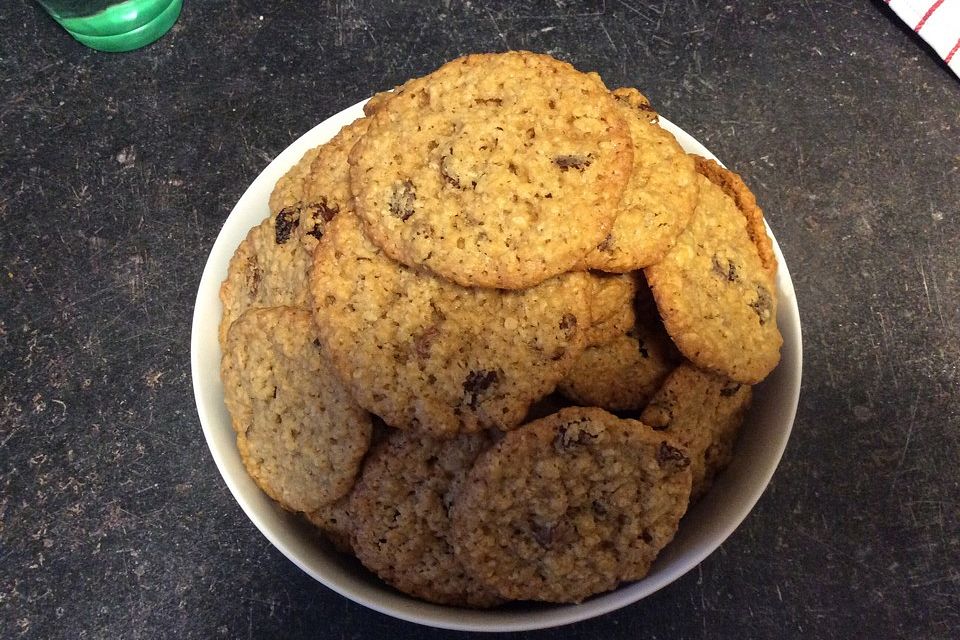 Oat and Raisins Cookies