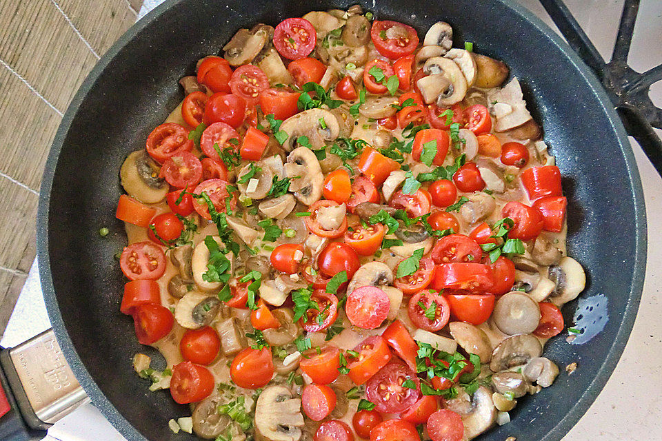 krümeltigers Champignonpfanne mit Tomaten