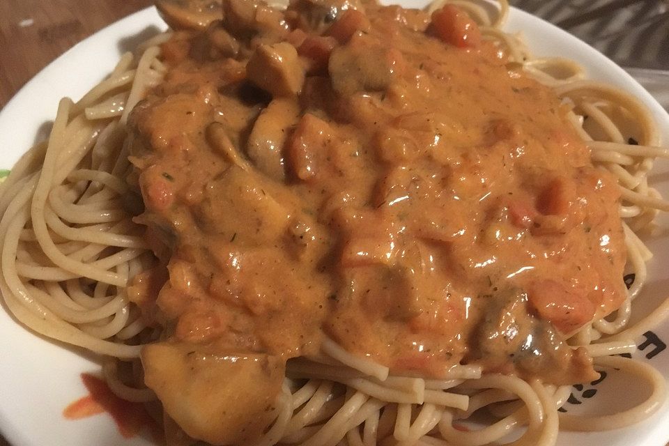 Spaghetti mit Champignon - Tomatensauce