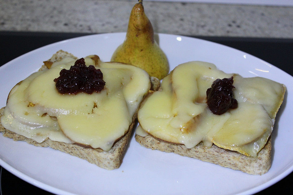 Überbackener Birnen-Toast