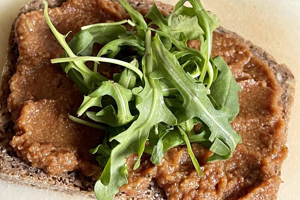 Hummus mit getrockneten Tomaten