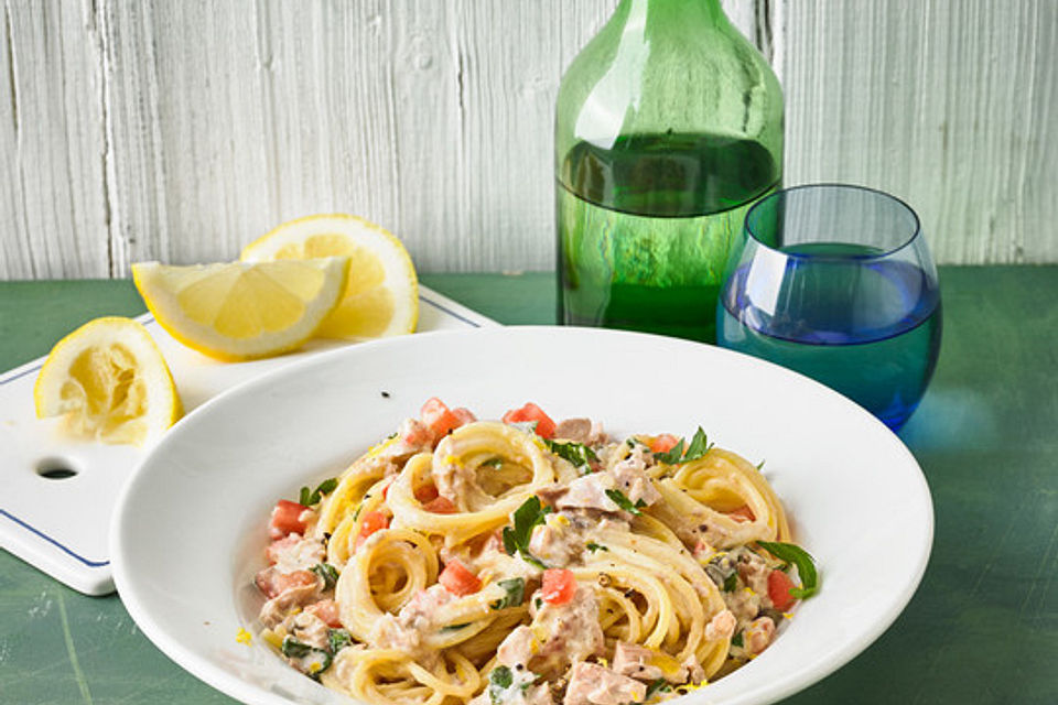 Spaghetti mit Zitronen-Thunfischsoße