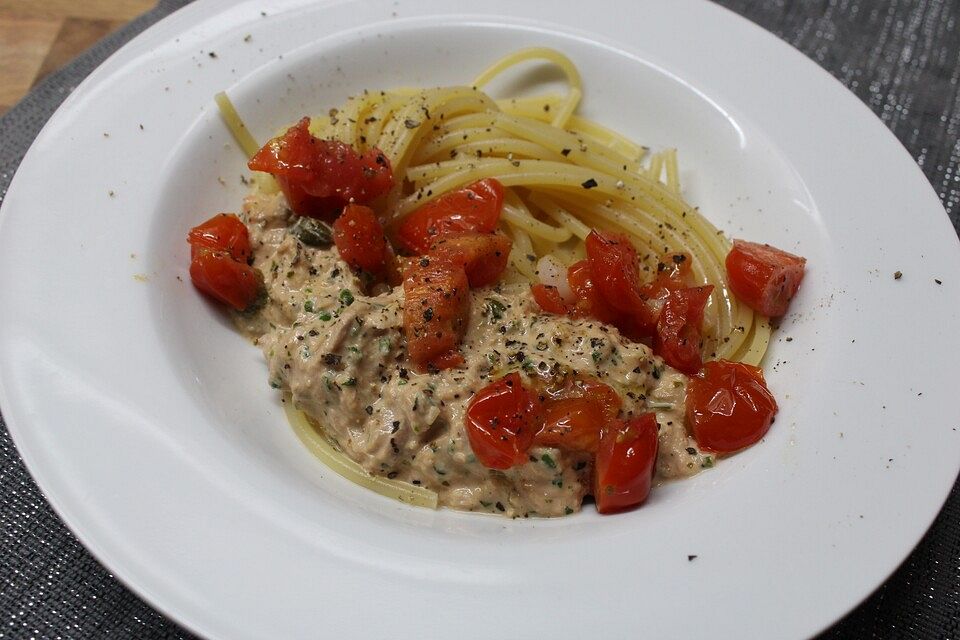 Spaghetti mit Zitronen-Thunfischsoße