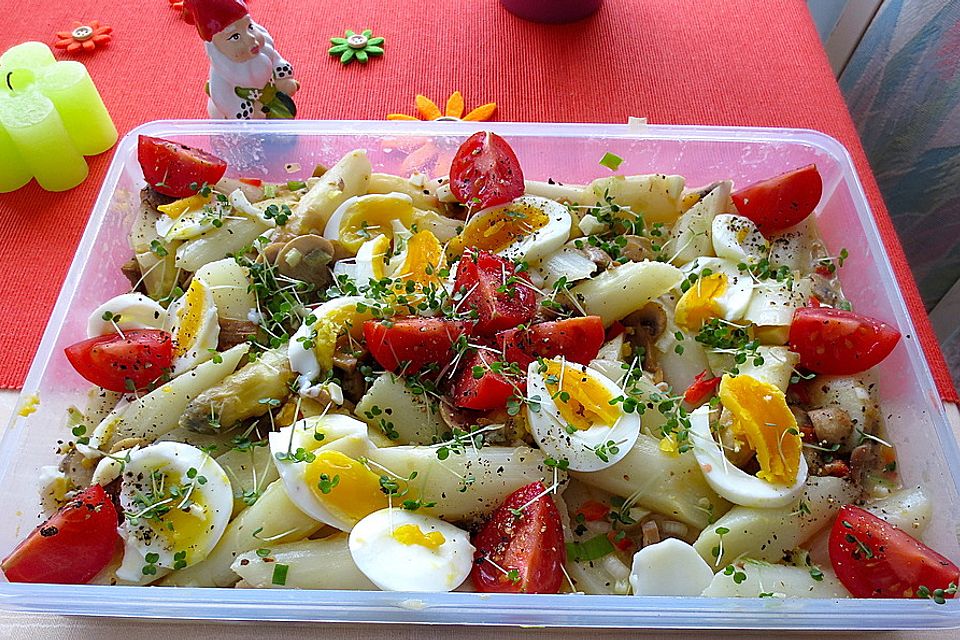 Spargelsalat mit Eierdressing