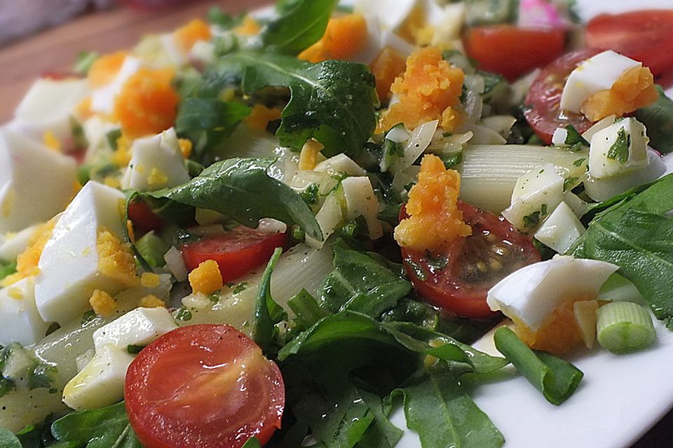 Spargelsalat mit Eierdressing