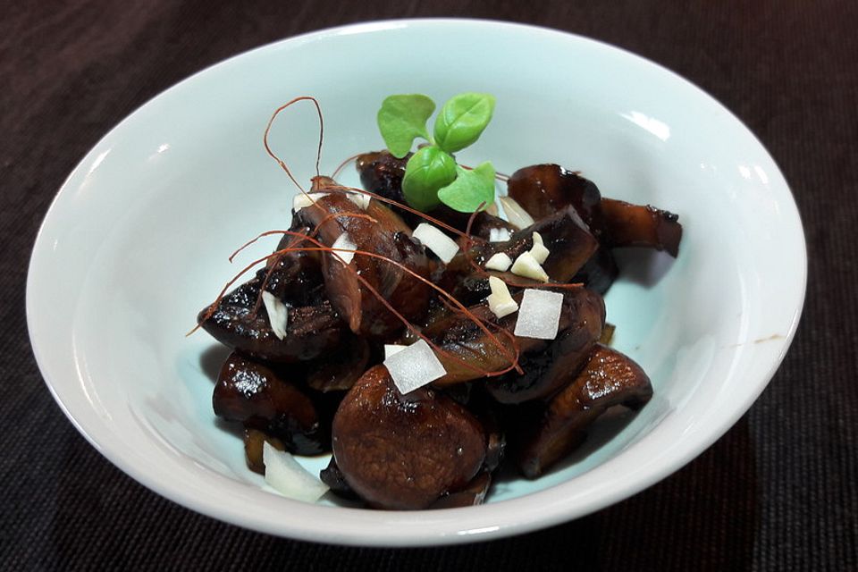 Champignons in Balsamico