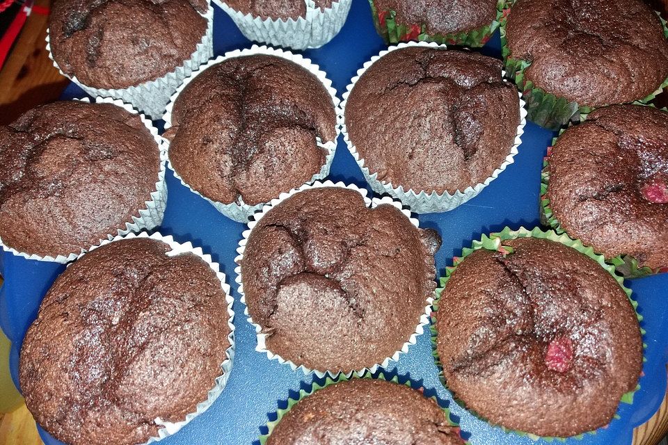 Schokoladenmuffins mit Nutellafüllung