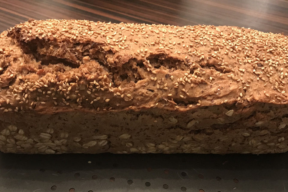 Sauerteigbrot mit Roggenschrot