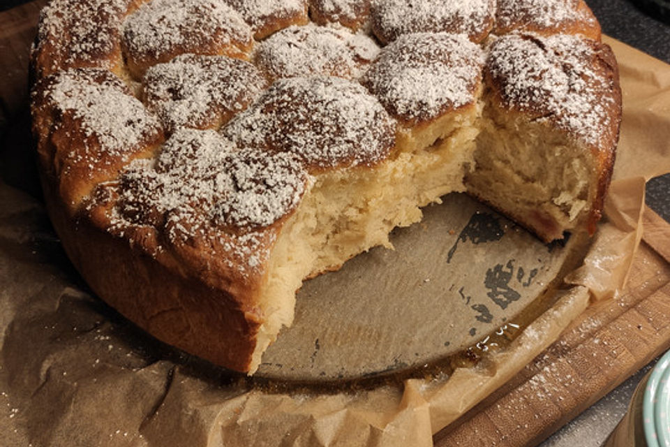 Kärnter Buchteln mit Pflaumenmus