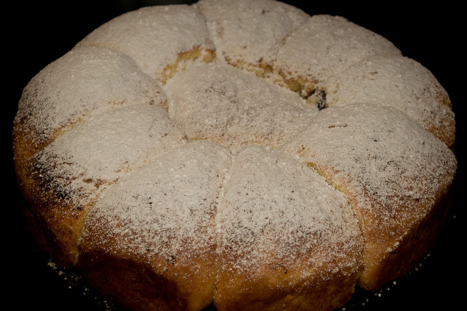 Kärnter Buchteln mit Pflaumenmus