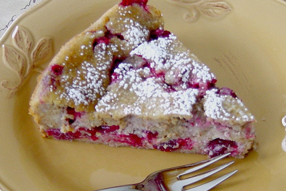 Grießkuchen mit Johannisbeeren