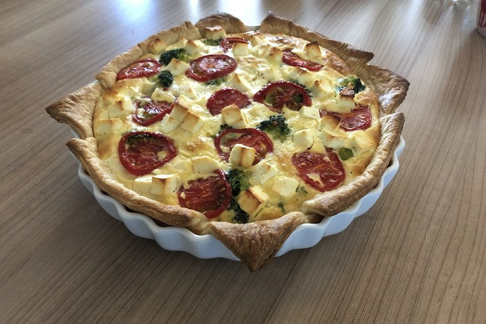 Brokkoli-Schafskäse-Quiche