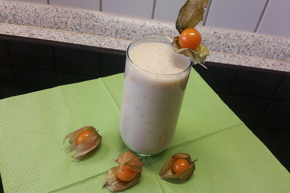 Physalis-Bananen-Milchshake