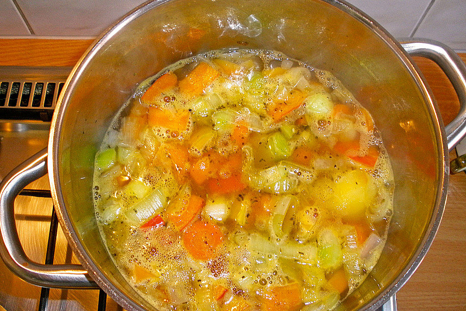 Kürbis-Maroni-Suppe